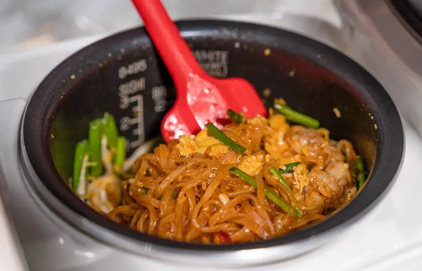 cook noodles in a rice cooker